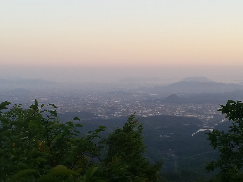 2016-05-13 05.09.49_女体山の朝の風景