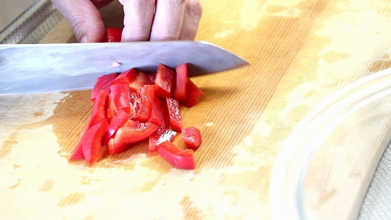 パプリカの発酵調味料マッサ作り方1_パプリカざく切り