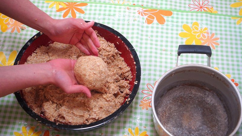 乾燥米麹で味噌作り1-仕込み編9-2_ソフトボール大
