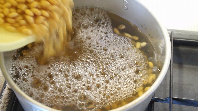 乾燥米麹で味噌作り1-仕込み編3-1_鍋へ