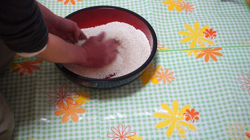 乾燥米麹で味噌作り1-仕込み編5-3_混ぜ合わせる