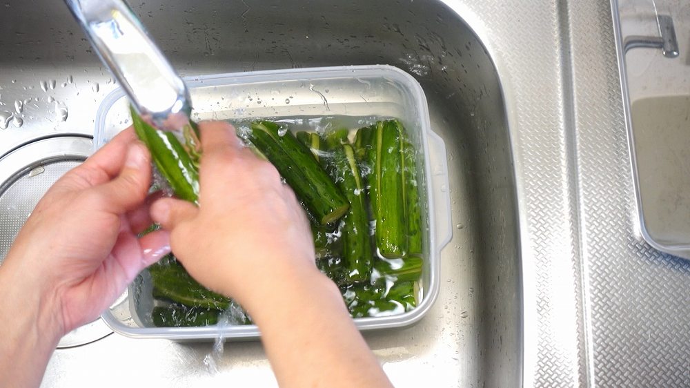 オイキムチの作り方7_水洗い