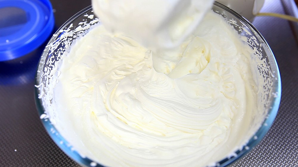 発酵バターの作り方4-3_かための生クリーム