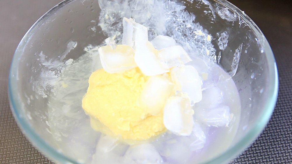 発酵バターの作り方10-1_水と氷を変える