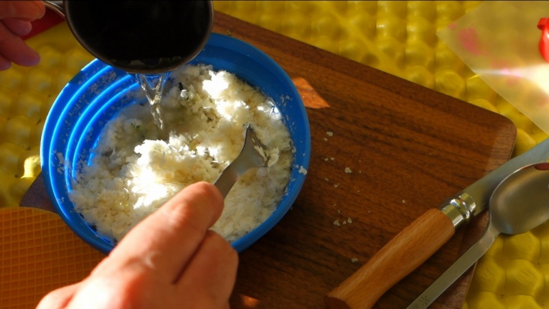 マッシュポテト粉とスキムミルクでポテトサラダ_工程1