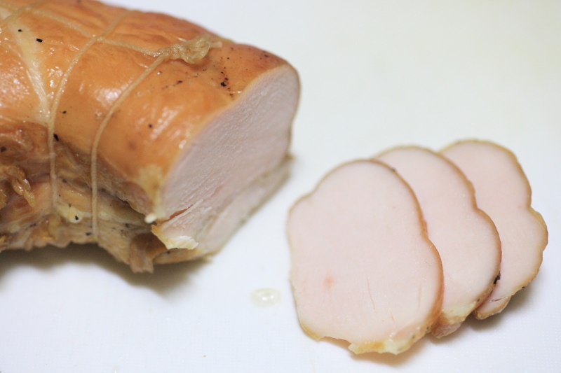 100g70円の鶏胸肉が絶品燻製鶏ハムに！