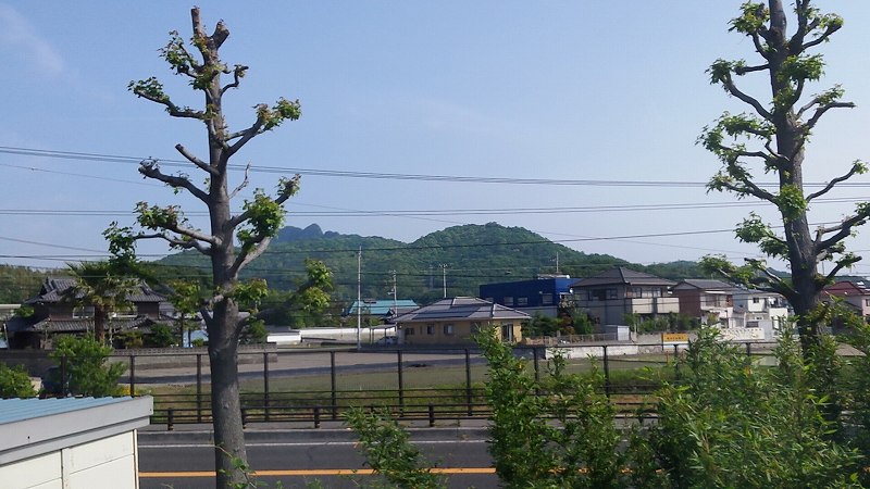 2016-05-14-08.44.08_五剣山らしき山