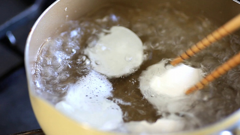 カリカリ梅の作り方1_卵の殻煮沸