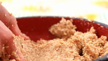 乾燥米麹で味噌作り1-仕込み編8-5_混ぜ合わせた麹と大豆
