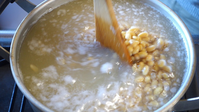 乾燥米麹で味噌作り1-仕込み編3-3_煮る