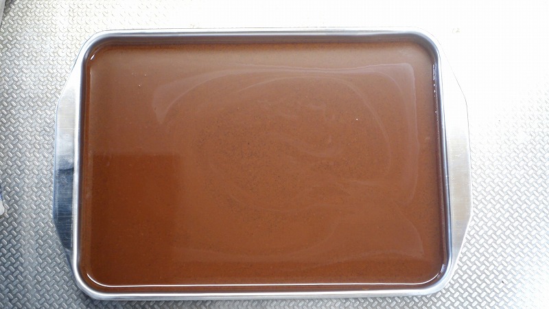 カカオ豆からチョコレートの作り方11_型へ2