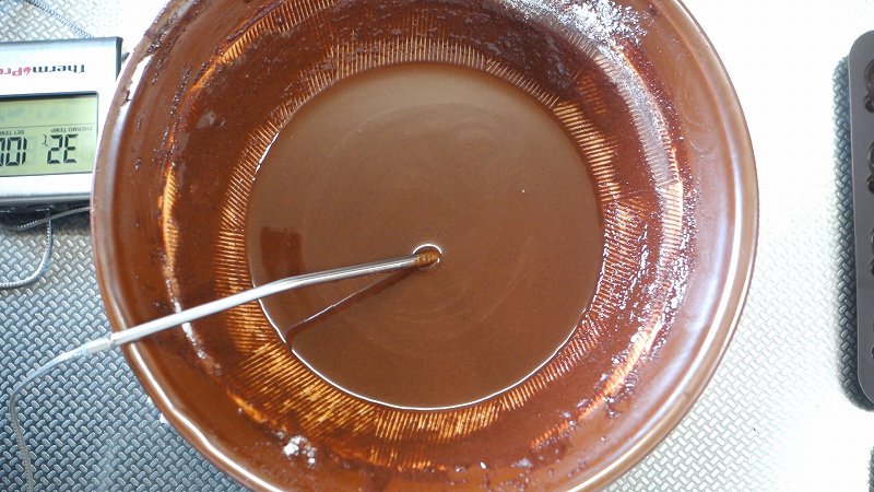 カカオ豆からチョコレートの作り方10_テンパリング3_32度