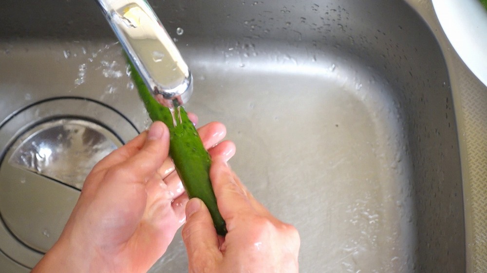 オイキムチの作り方2_水洗い