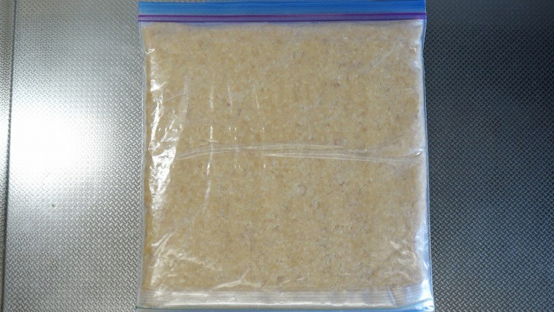 ジップロック米麹味噌の作り方12_袋2重