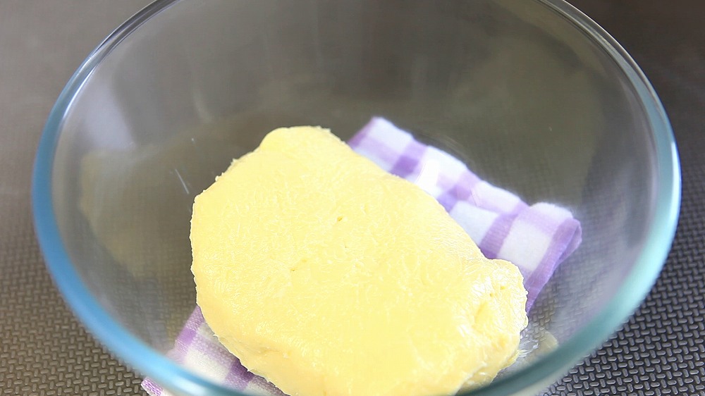 発酵バターの作り方9-1_ボウルへ