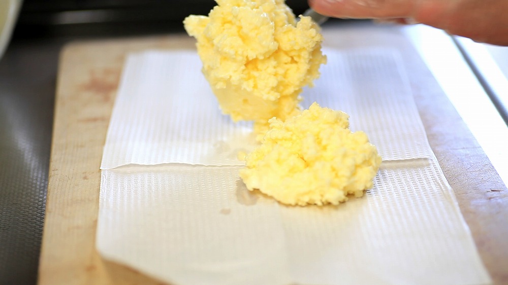 発酵バターの作り方8-1_残ったバター