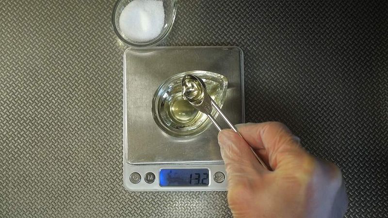 白菜の甘酢漬けの作り方4-2_調味料を計量